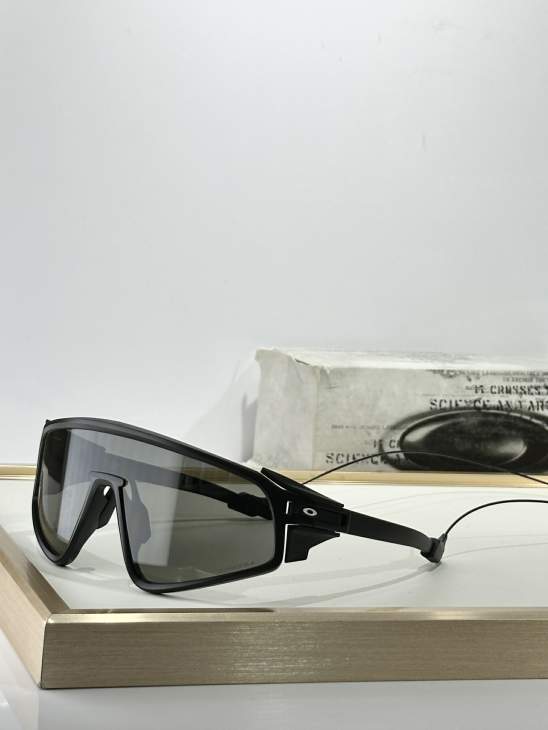 Picture of Oakley Sunglasses _SKUfw73428131fw